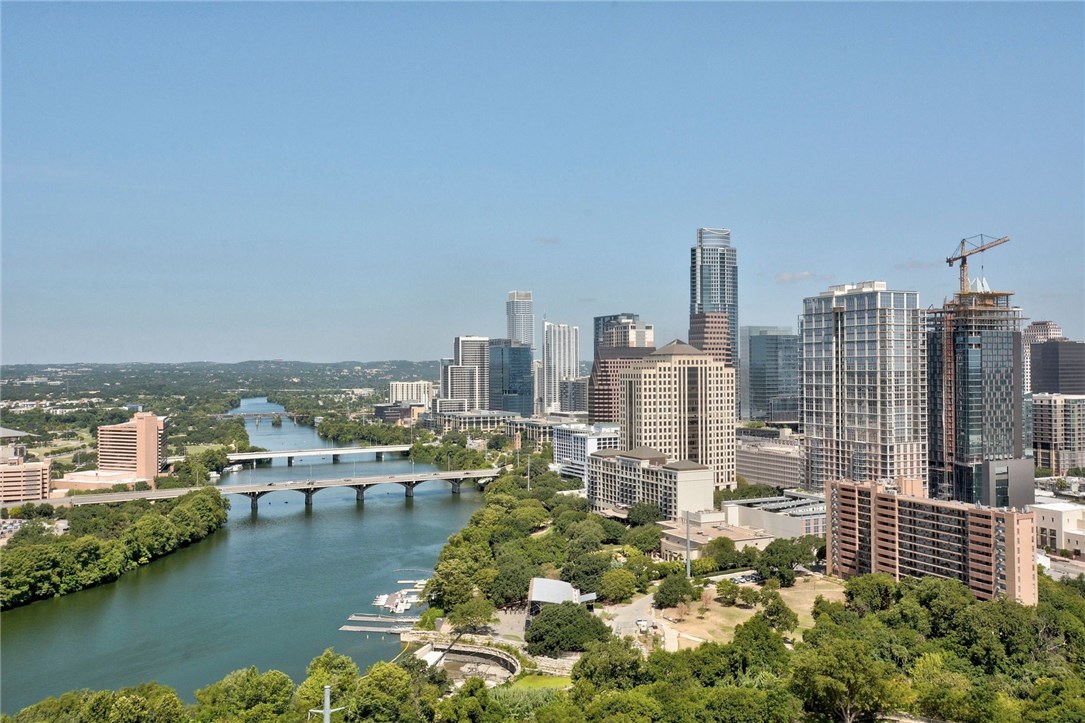 Incredible river, downtown and hill country views from uint 2402