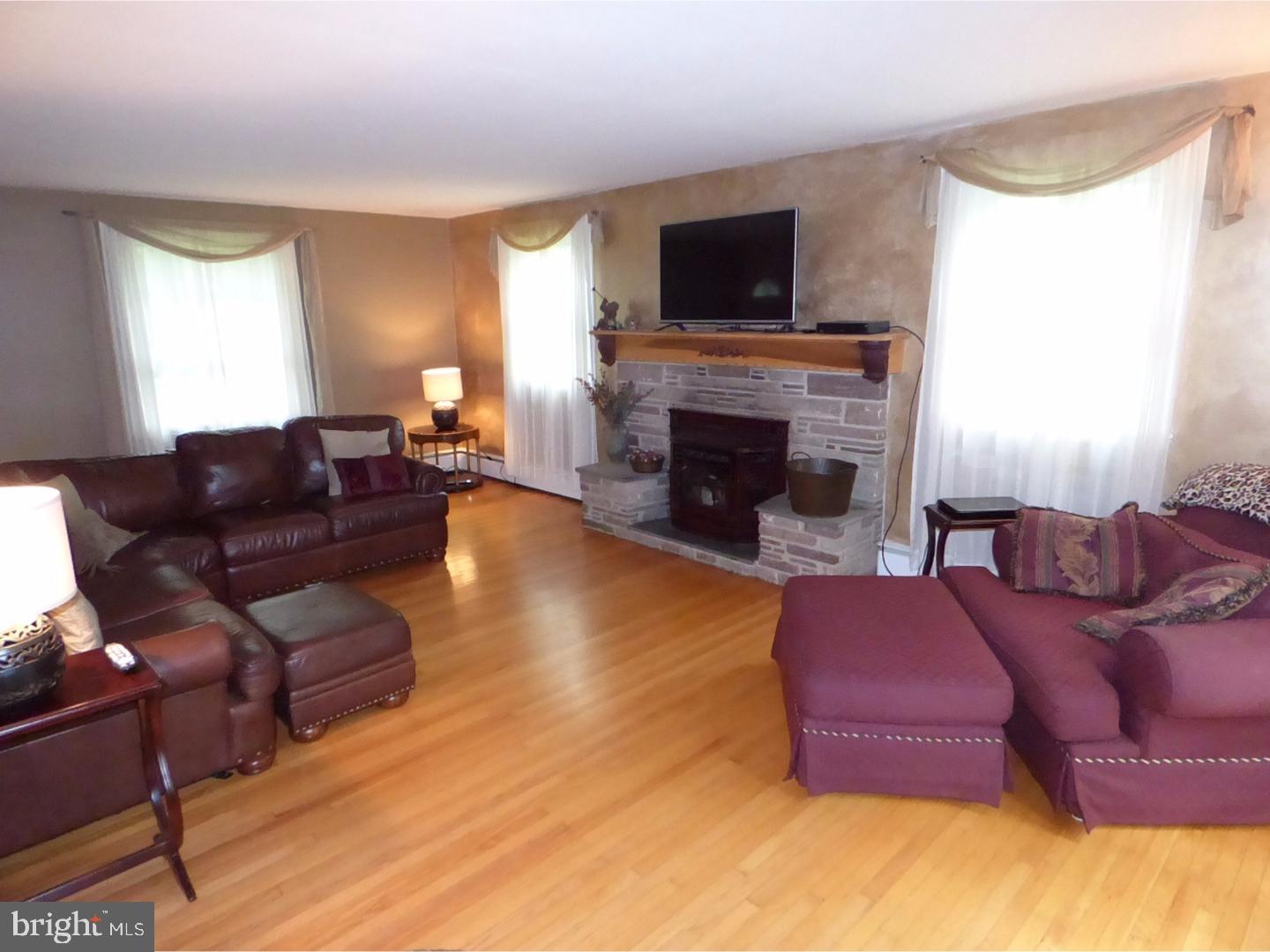 4840 Harrison Road Doylestown, PA 18902 - Photo 8 of 24