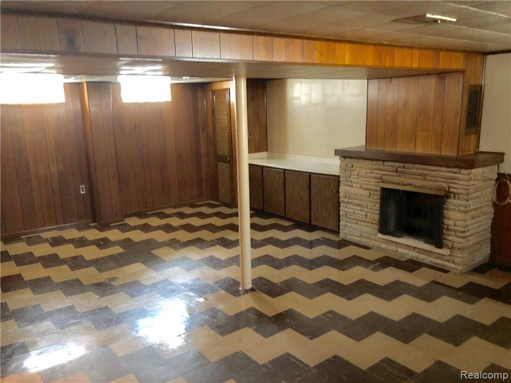 9285 Rosedale Boulevard Allen Park, MI 48101 - Photo 19 of 38 IMG_1151.jpg