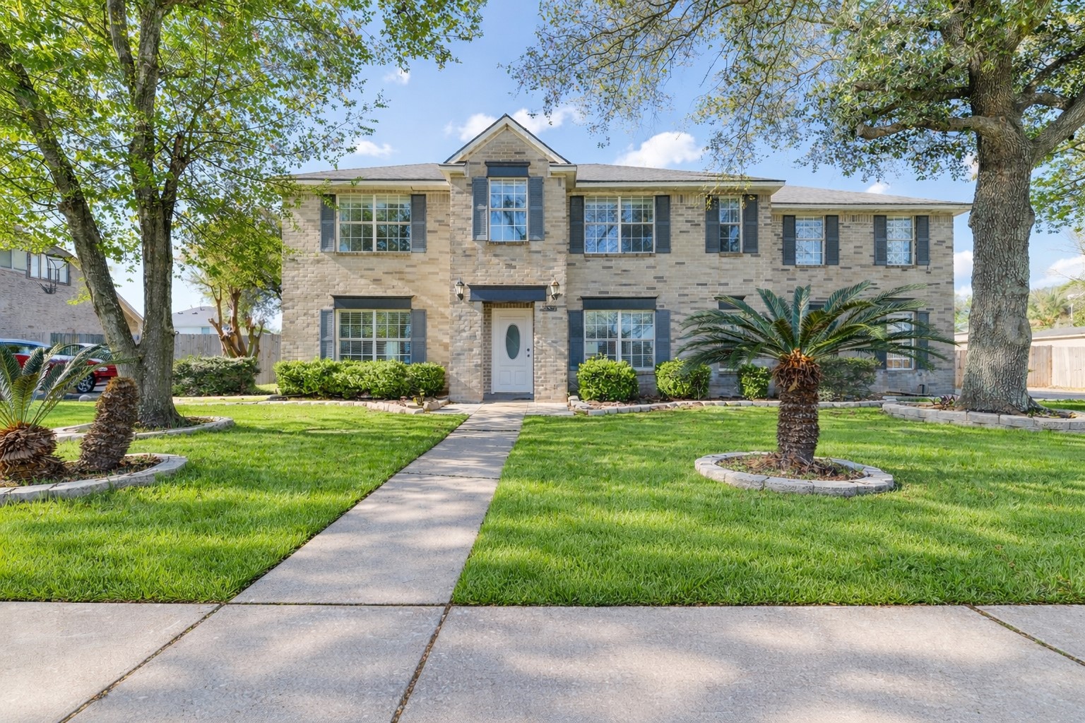 6827 Crystal Point Drive Katy, TX 77449 - Photo 2 of 39 Front House View