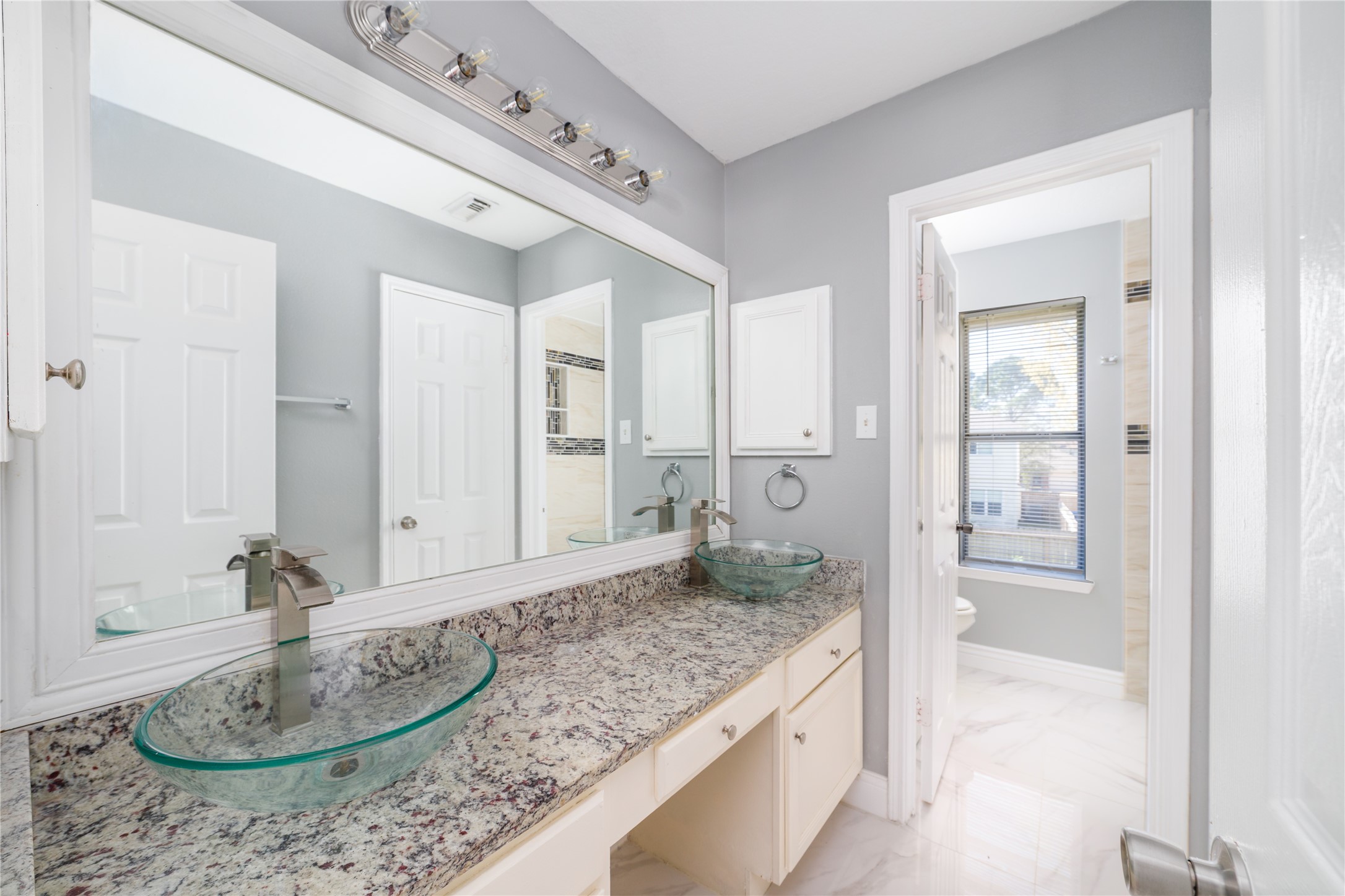 6827 Crystal Point Drive Katy, TX 77449 - Photo 23 of 39 Full bath