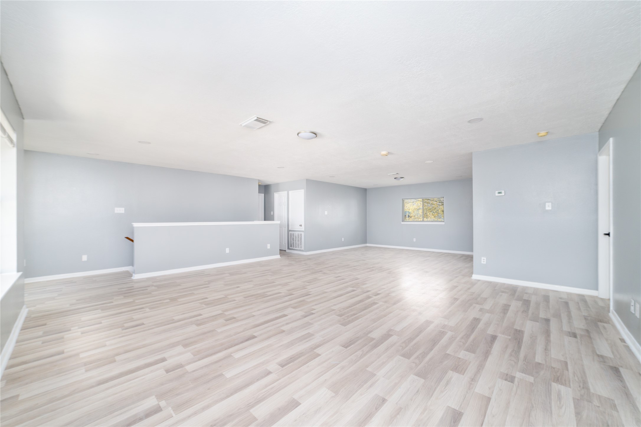 6827 Crystal Point Drive Katy, TX 77449 - Photo 27 of 39 Upstairs Family room