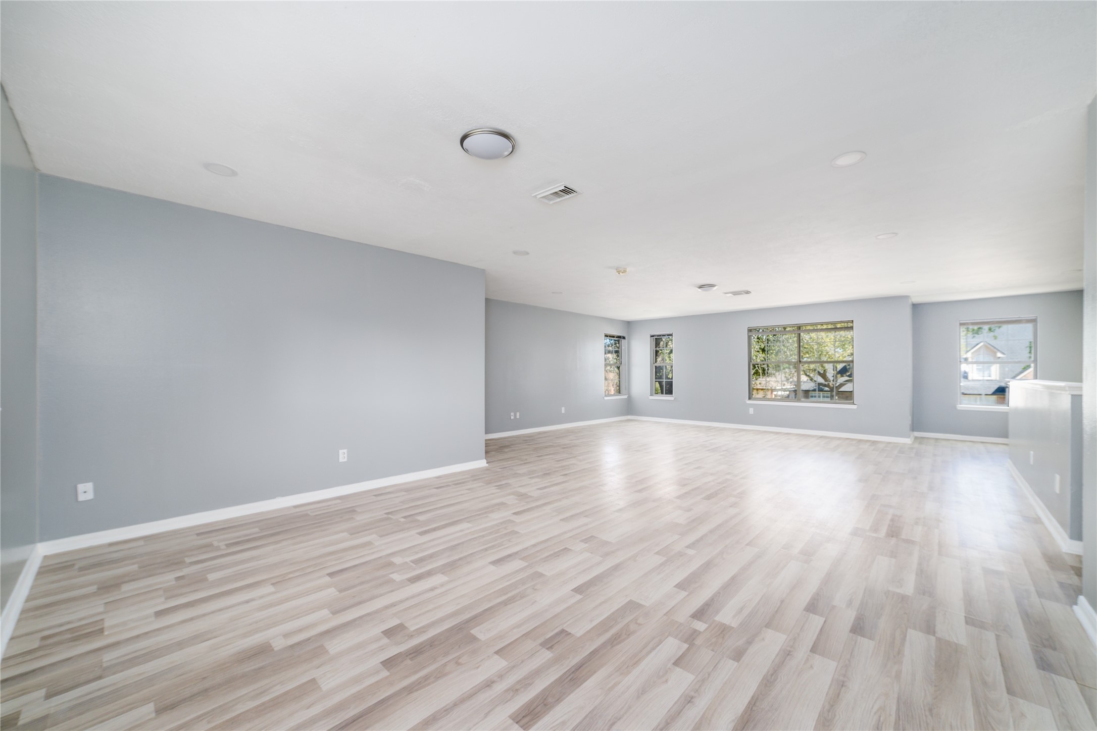6827 Crystal Point Drive Katy, TX 77449 - Photo 28 of 39 Upstairs Family room