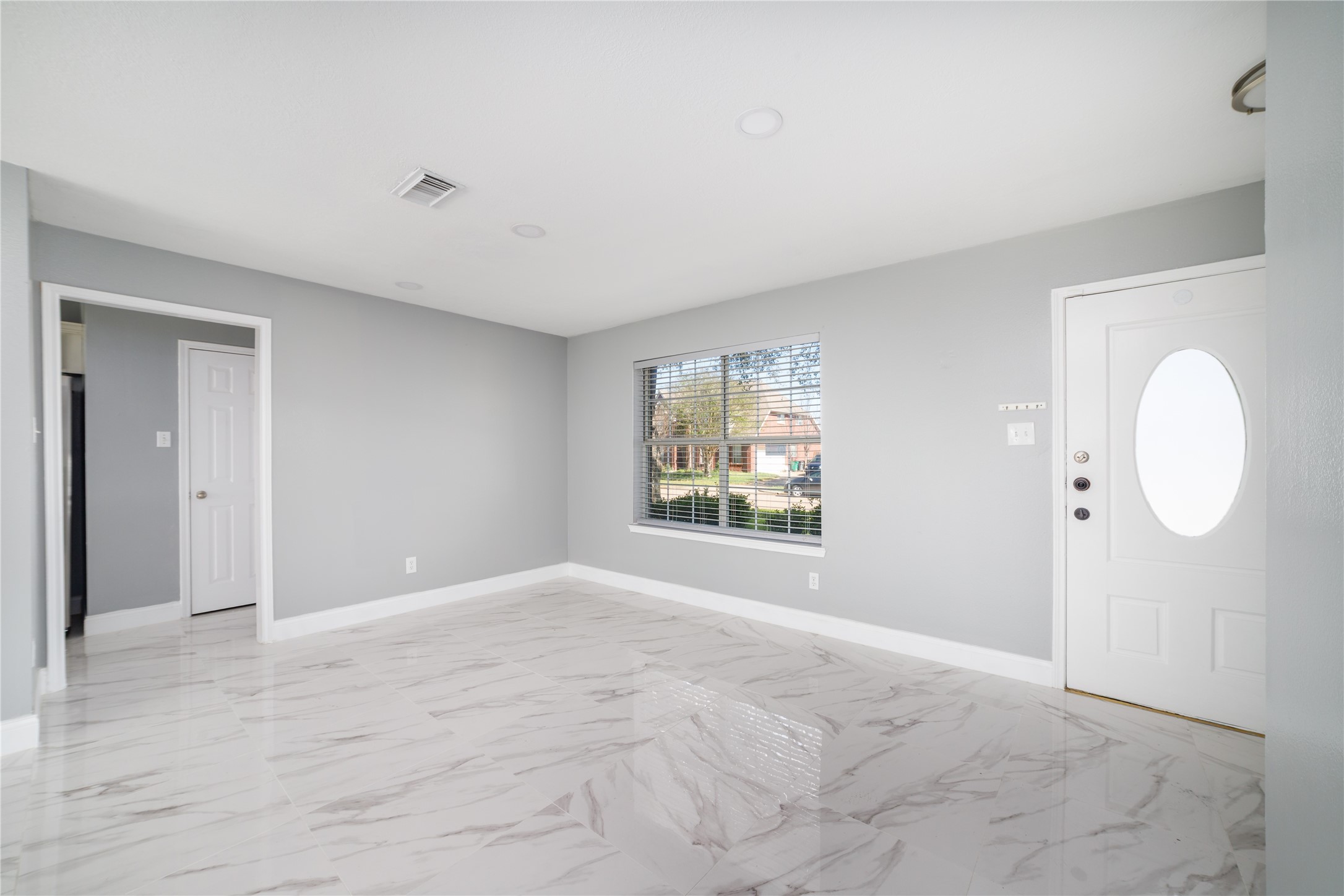 6827 Crystal Point Drive Katy, TX 77449 - Photo 4 of 39 View of the entry