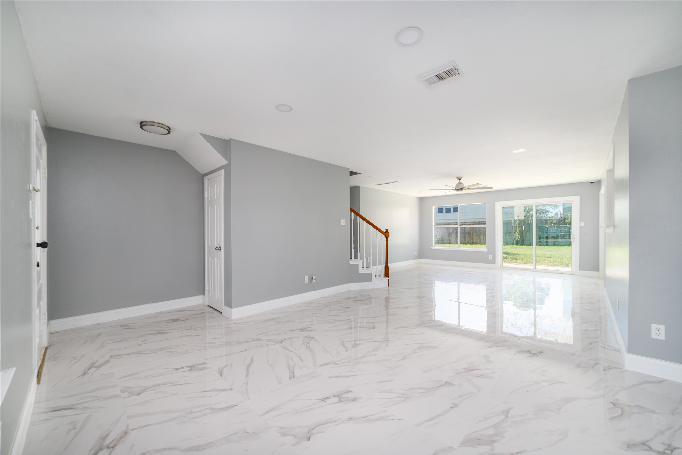 6827 Crystal Point Drive Katy, TX 77449 - Photo 5 of 39 Living area view