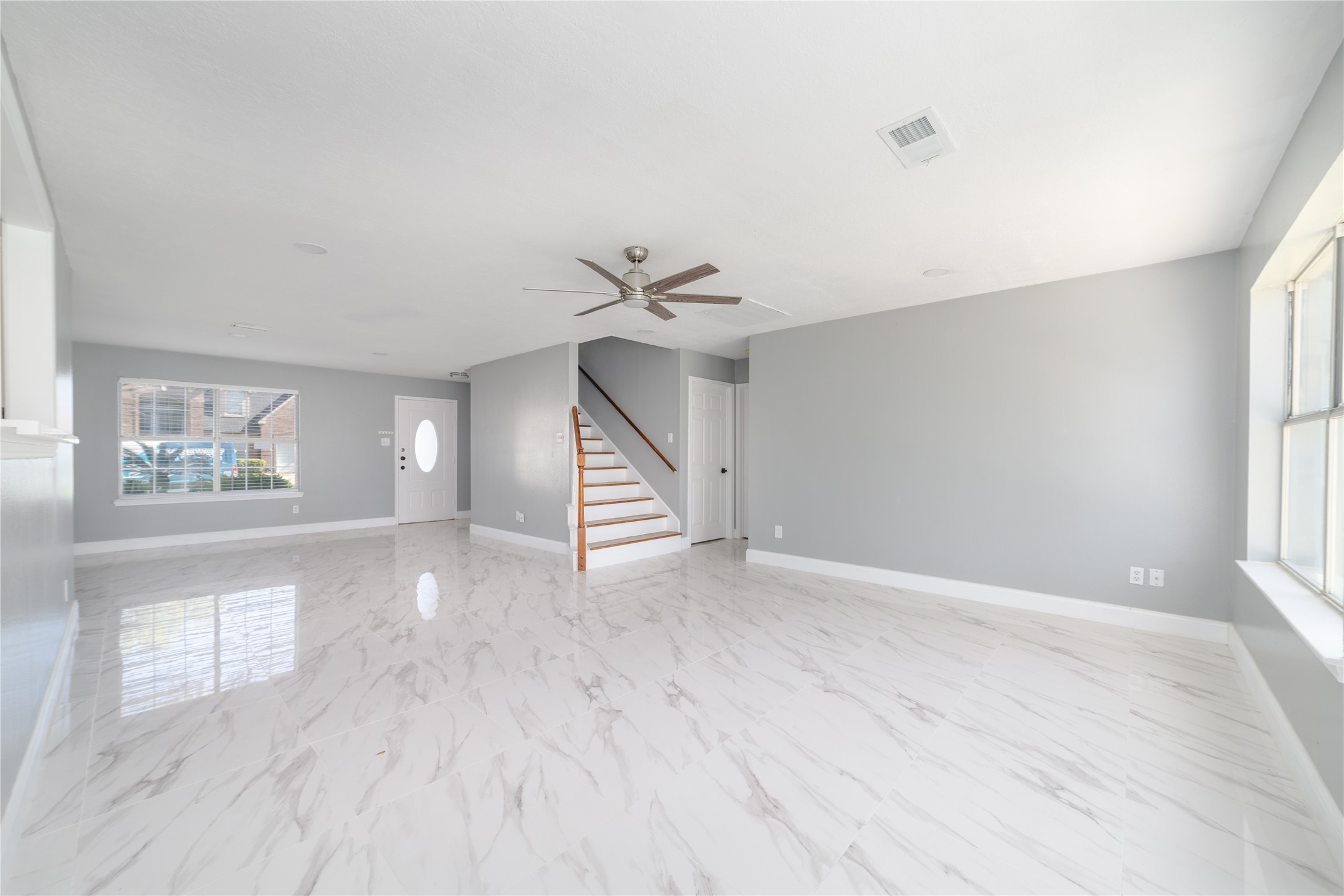 6827 Crystal Point Drive Katy, TX 77449 - Photo 7 of 39 Living area view