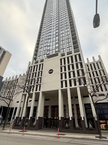 $16,000 | 1122 North Clark Street, Unit P349, Chicago, IL 60610