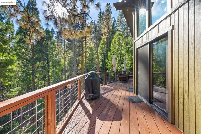 $525,000 | 26389 Siskiyou Drive, Long Barn, CA 95335