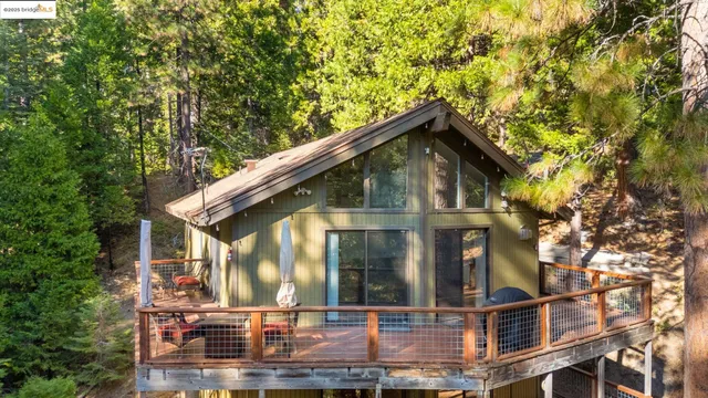 $525,000 | 26389 Siskiyou Drive, Long Barn, CA 95335