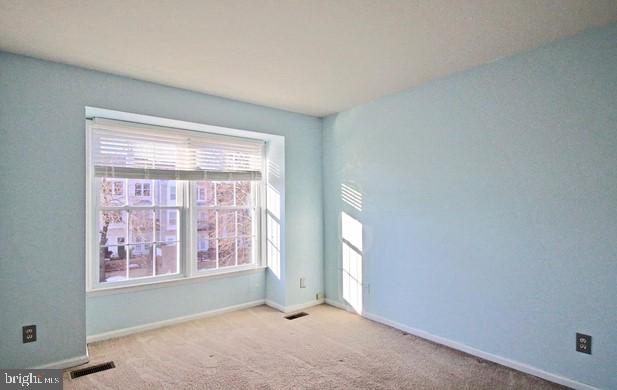6009 Rabbit Hill Court Centreville, VA 20121 - Photo 11 of 16 Gallery Image 11