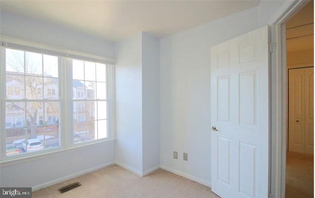6009 Rabbit Hill Court Centreville, VA 20121 - Photo 12 of 16 Gallery Image 12