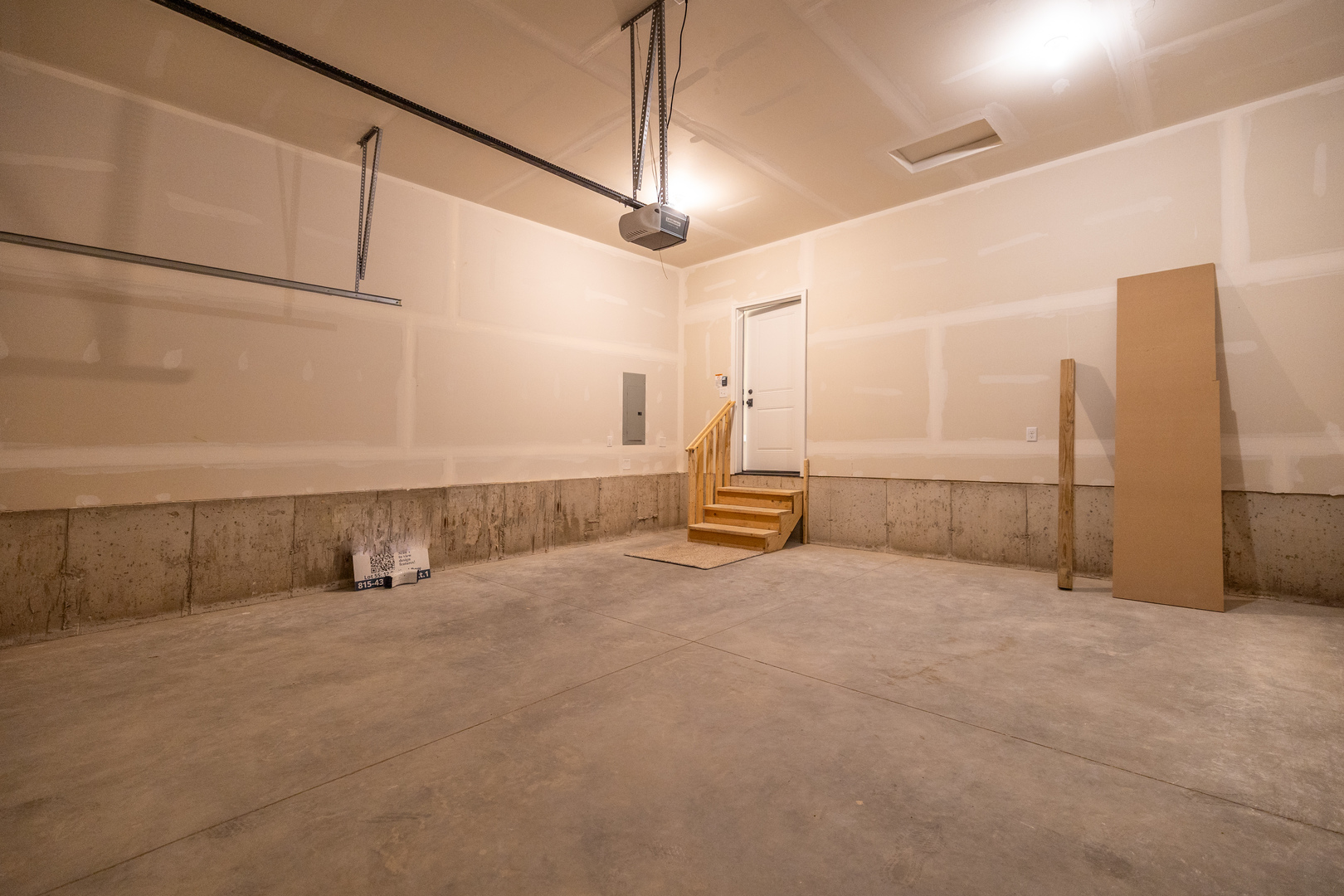 12 Redbud Row Ottawa, IL 61350 - Photo 34 of 39 a view of an empty room with a window