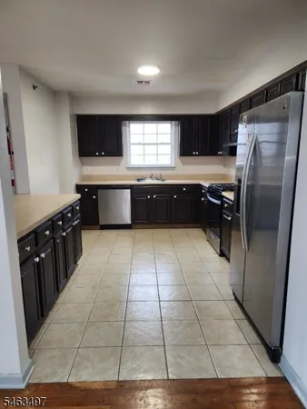 $2,700 | 49 Crawford Street, Unit 3, Newark, NJ 07102