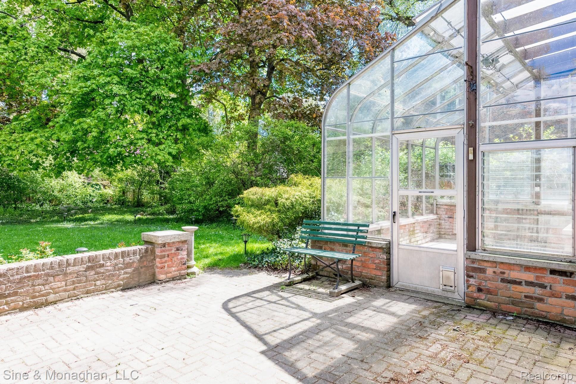 210 Merriweather Road Grosse Pointe, MI 48236 - Photo 41 of 57 DSC_8565.jpg