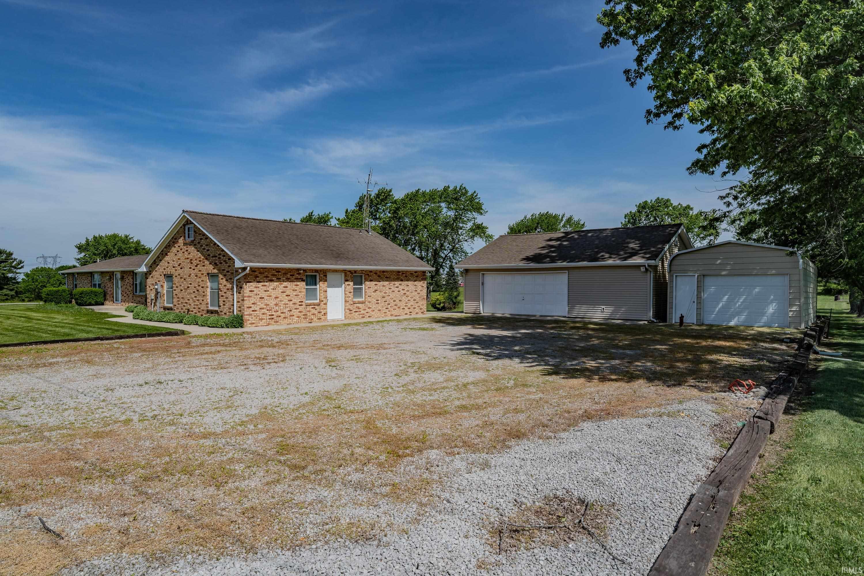 13810 Lafayette Center Road Roanoke, IN 46783 - Photo 2 of 39