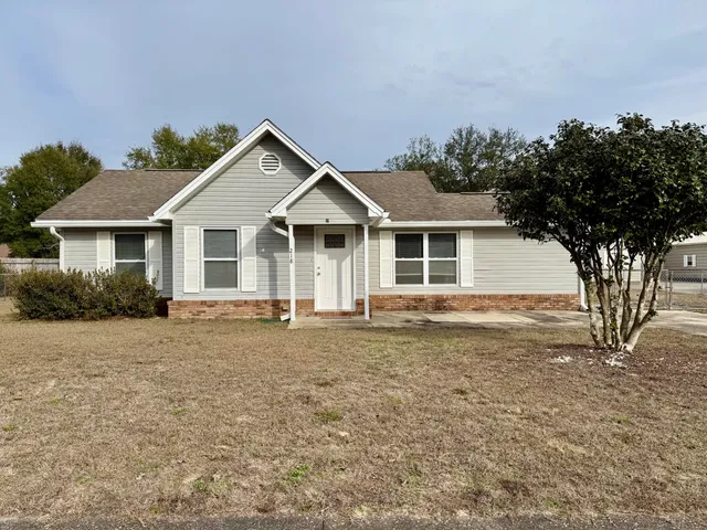 $174,900 | 218 Walker Circle West, Crestview, FL 32539