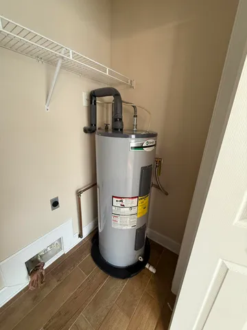 $174,900 | 218 Walker Circle West, Crestview, FL 32539