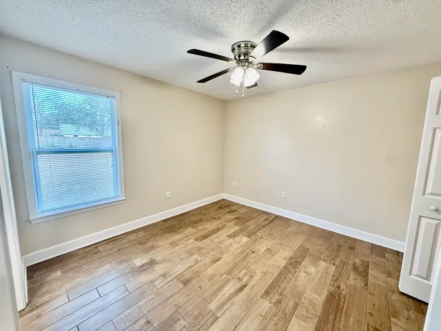 $174,900 | 218 Walker Circle West, Crestview, FL 32539