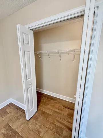 $174,900 | 218 Walker Circle West, Crestview, FL 32539