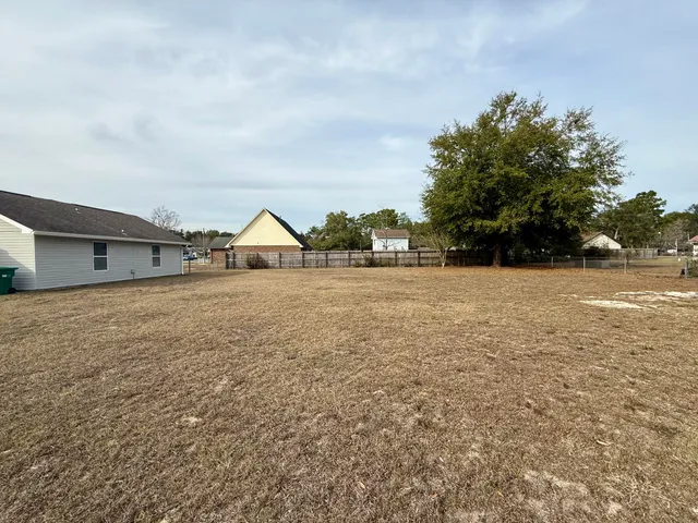 $174,900 | 218 Walker Circle West, Crestview, FL 32539