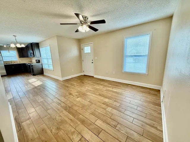 $174,900 | 218 Walker Circle West, Crestview, FL 32539