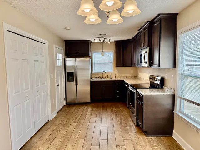 $174,900 | 218 Walker Circle West, Crestview, FL 32539