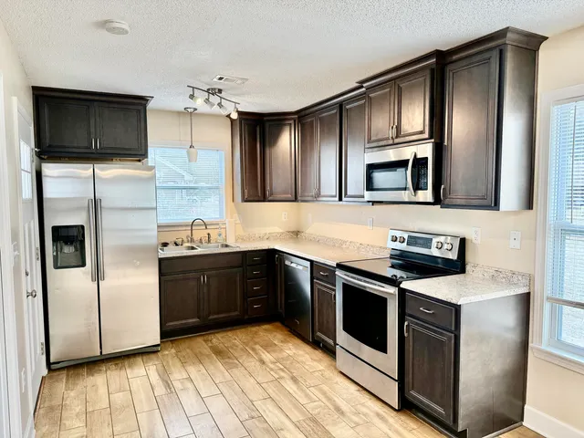 $174,900 | 218 Walker Circle West, Crestview, FL 32539