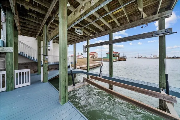 $2,800 | 741 Snug, Corpus Christi, TX 78402