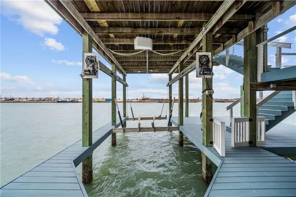 $2,800 | 741 Snug, Corpus Christi, TX 78402