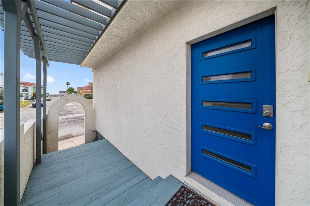 741 Snug Corpus Christi, TX 78402 - Photo 4 of 40