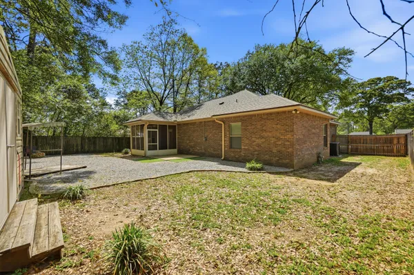 $284,500 | 1310 Texas Parkway, Crestview, FL 32536