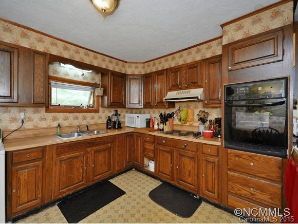 245 Riddle Road Swannanoa, NC 28778 - Photo 8 of 15 Gallery Image 8