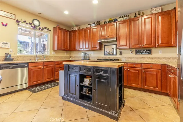 $679,999 | 2168 Stonewood Street, Mentone, CA 92359