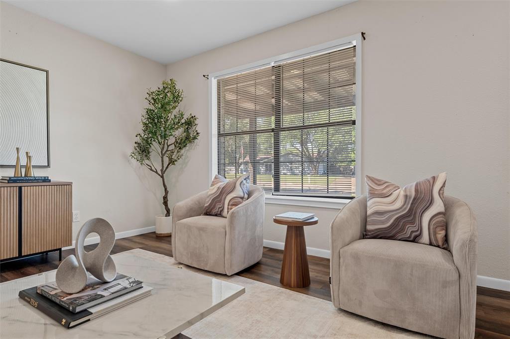 119 Castleman Circle Hewitt, TX 76643 - Photo 5 of 34