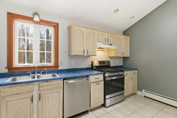 $379,000 | 49 Forest Lane, Boscawen, NH 03303