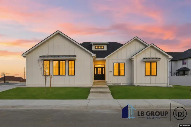 $819,900 | 2765 Heathrow Avenue, Casper, WY 82609