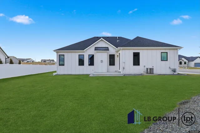 $819,900 | 2765 Heathrow Avenue, Casper, WY 82609