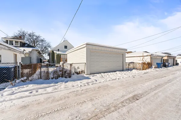 $389,900 | 635 South 18th Avenue, Maywood, IL 60153