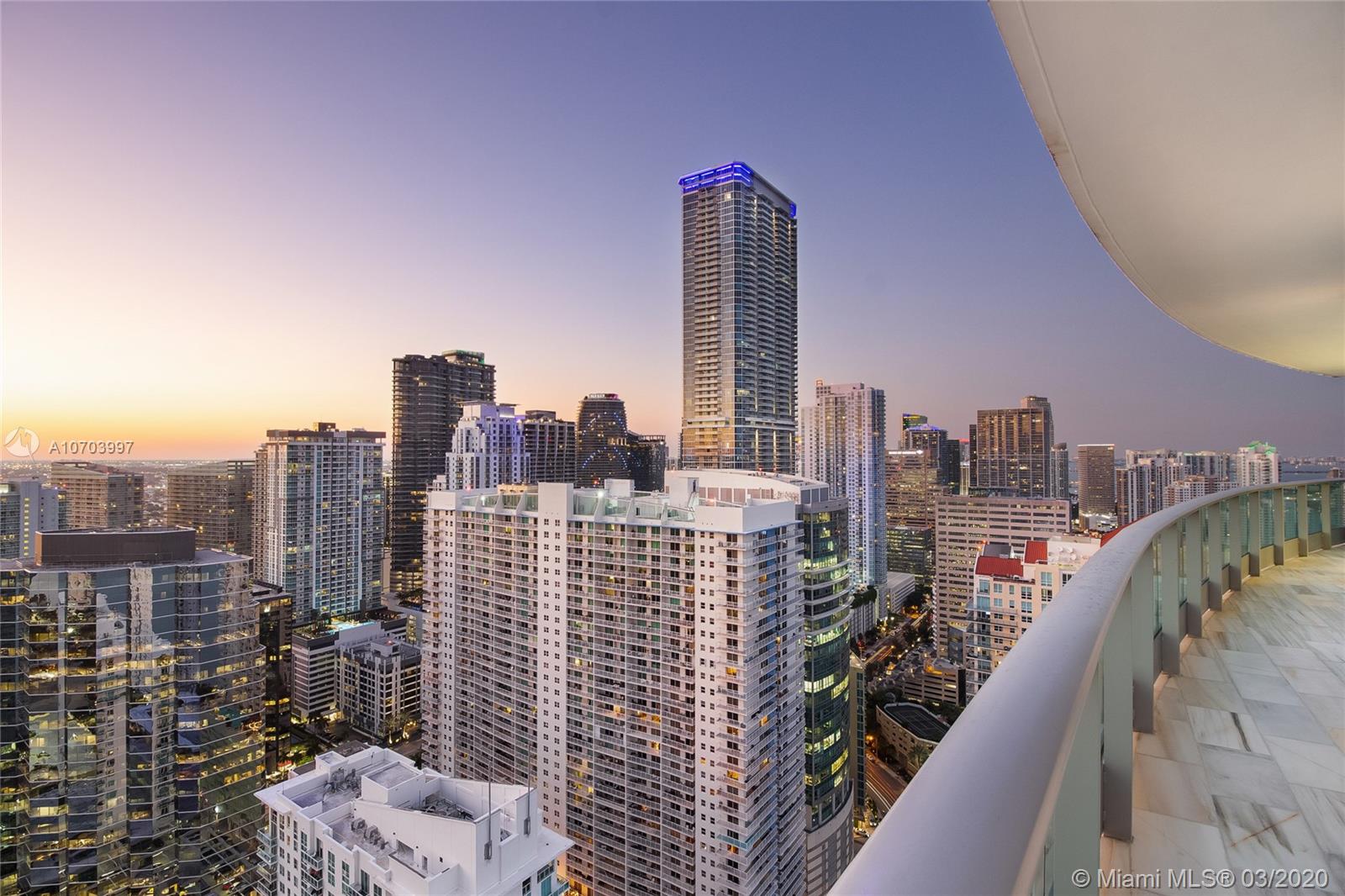 1331 Brickell Bay Drive, Unit 4401 Miami, FL 33131 - Photo 45 of 52
