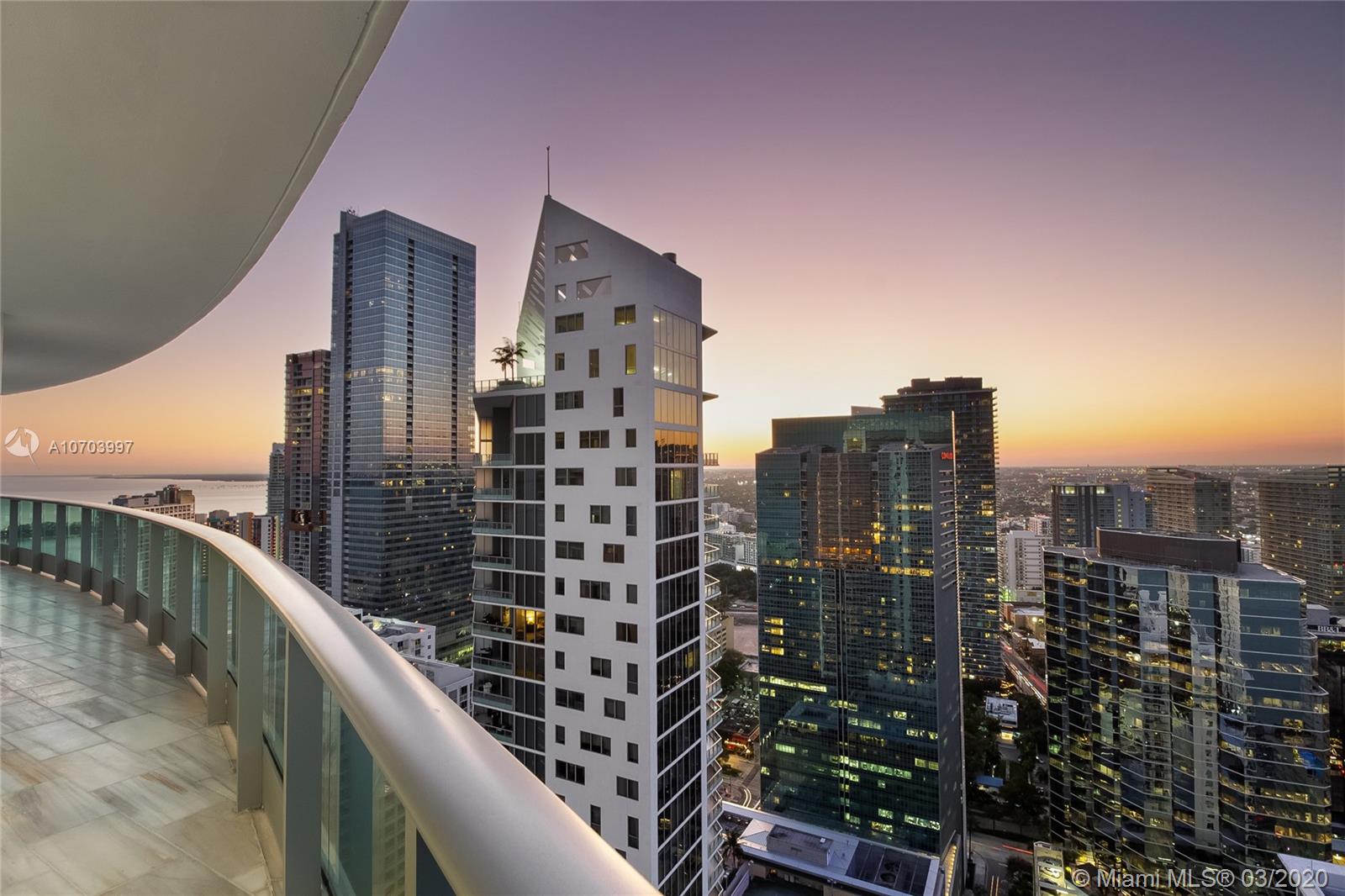 1331 Brickell Bay Drive, Unit 4401 Miami, FL 33131 - Photo 47 of 52