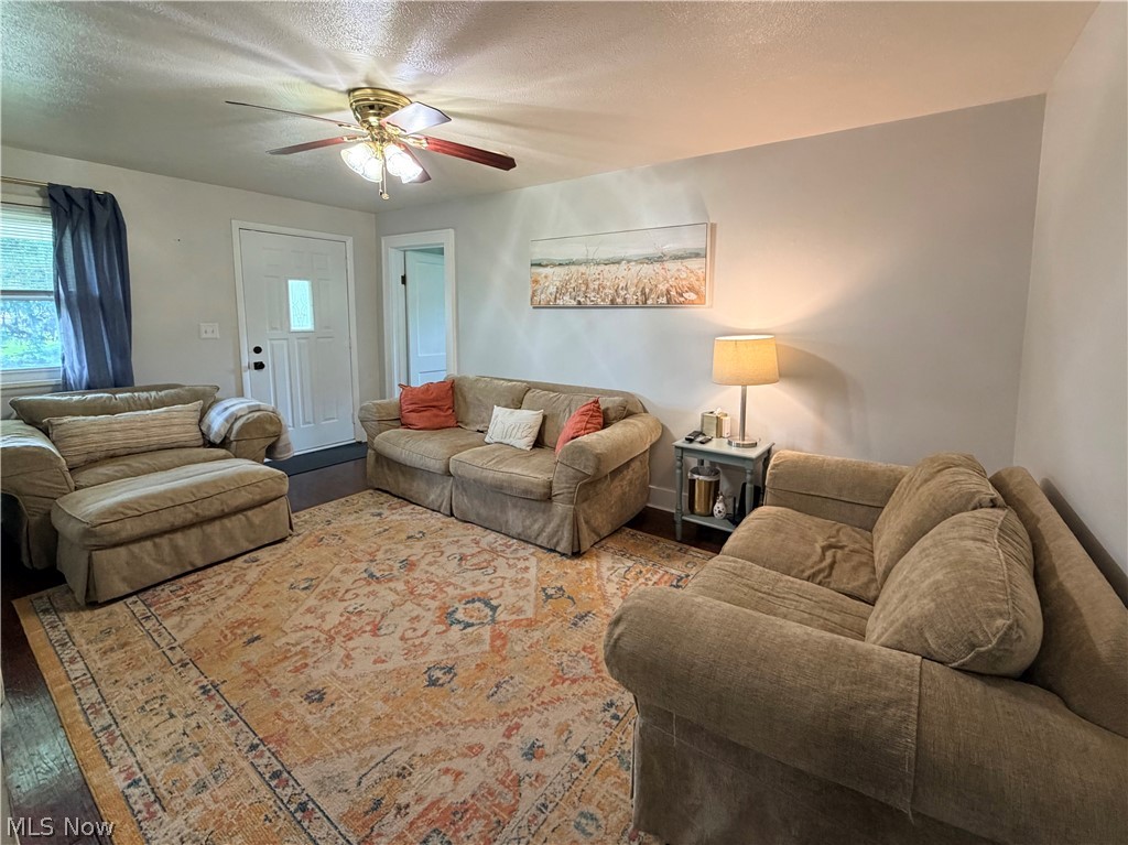 335 Culler Road Weirton, WV 26062 - Photo 4 of 15
