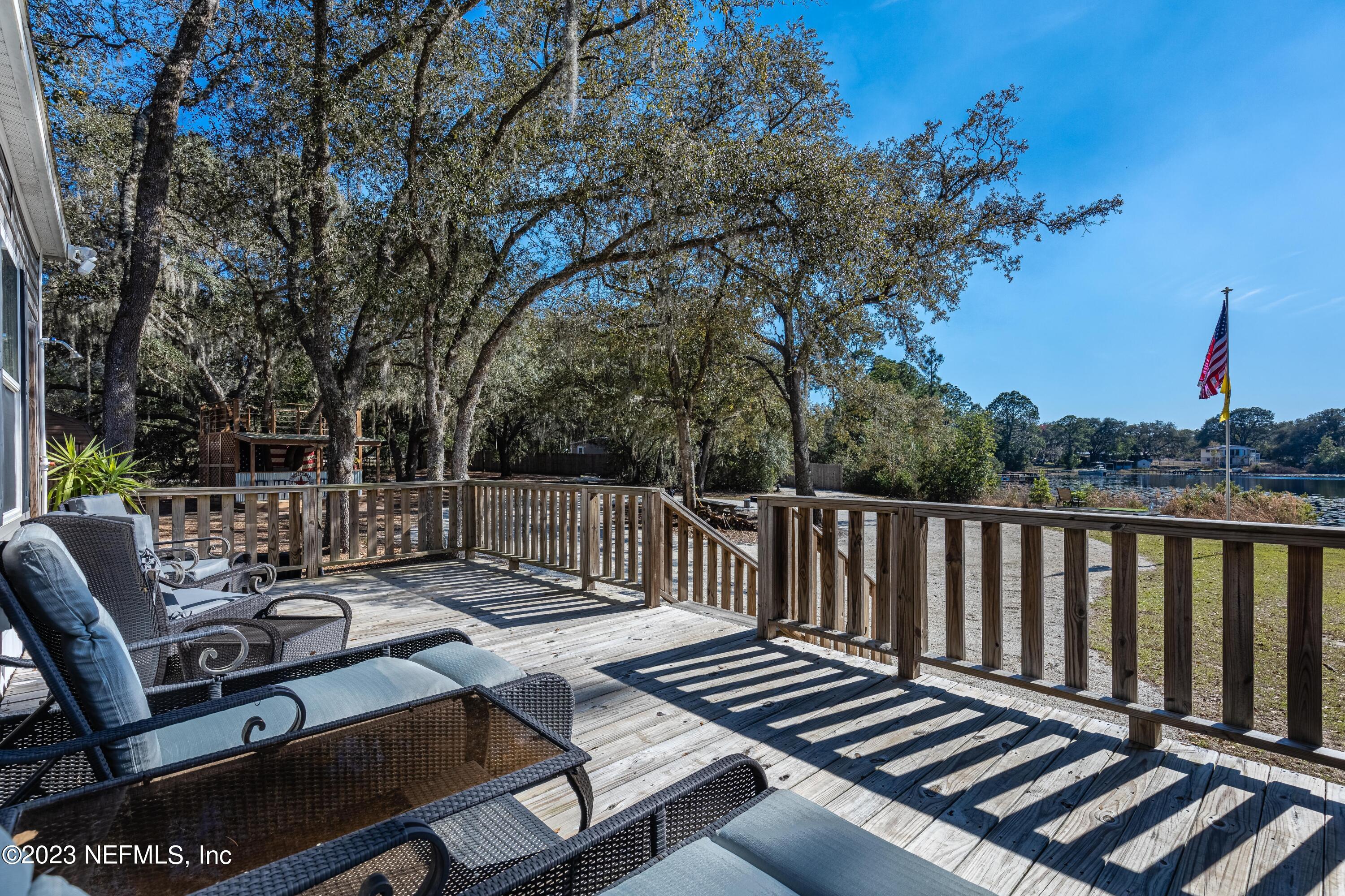 146 Sand Lake Road Interlachen, FL 32148 - Photo 11 of 78 Entertainment Deck