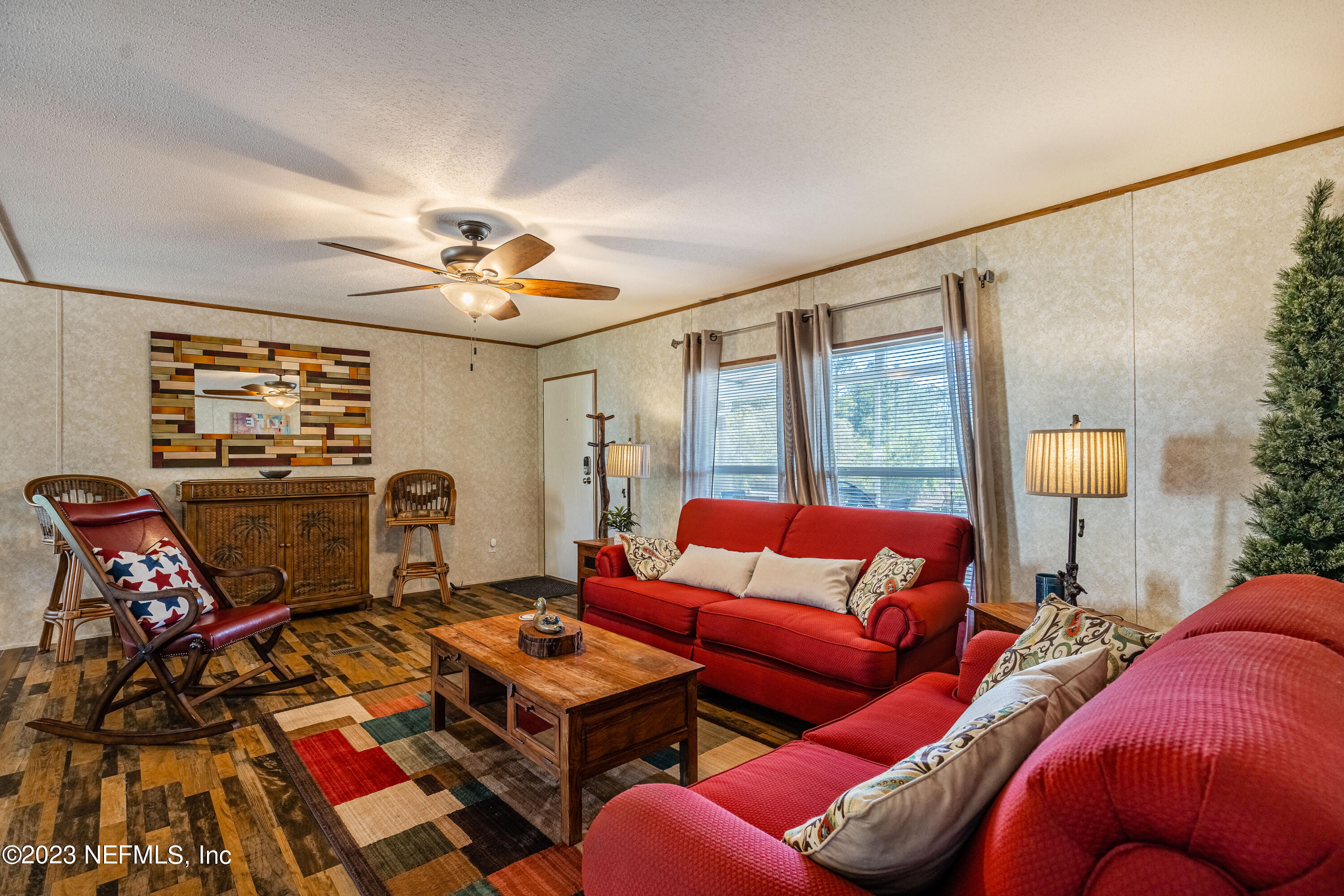 146 Sand Lake Road Interlachen, FL 32148 - Photo 16 of 78 Family Room