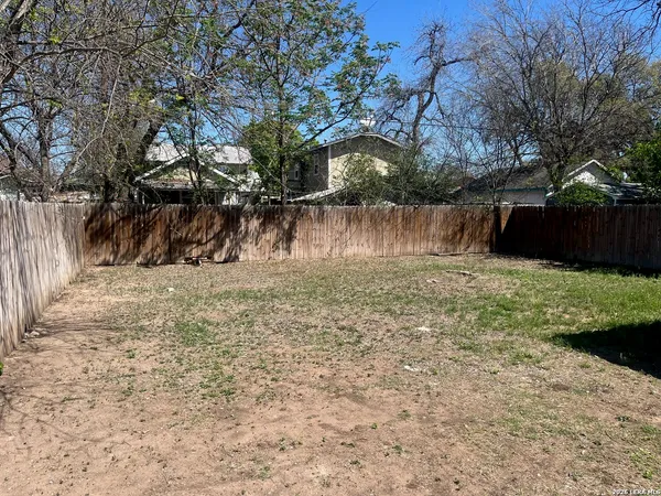 $2,000 | 725 Delmar Street, San Antonio, TX 78210
