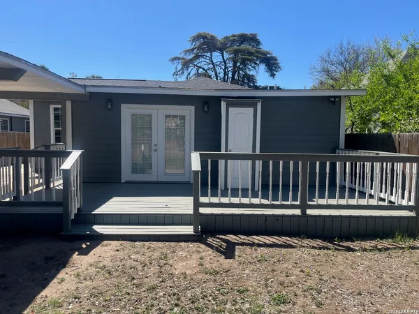 $2,000 | 725 Delmar Street, San Antonio, TX 78210