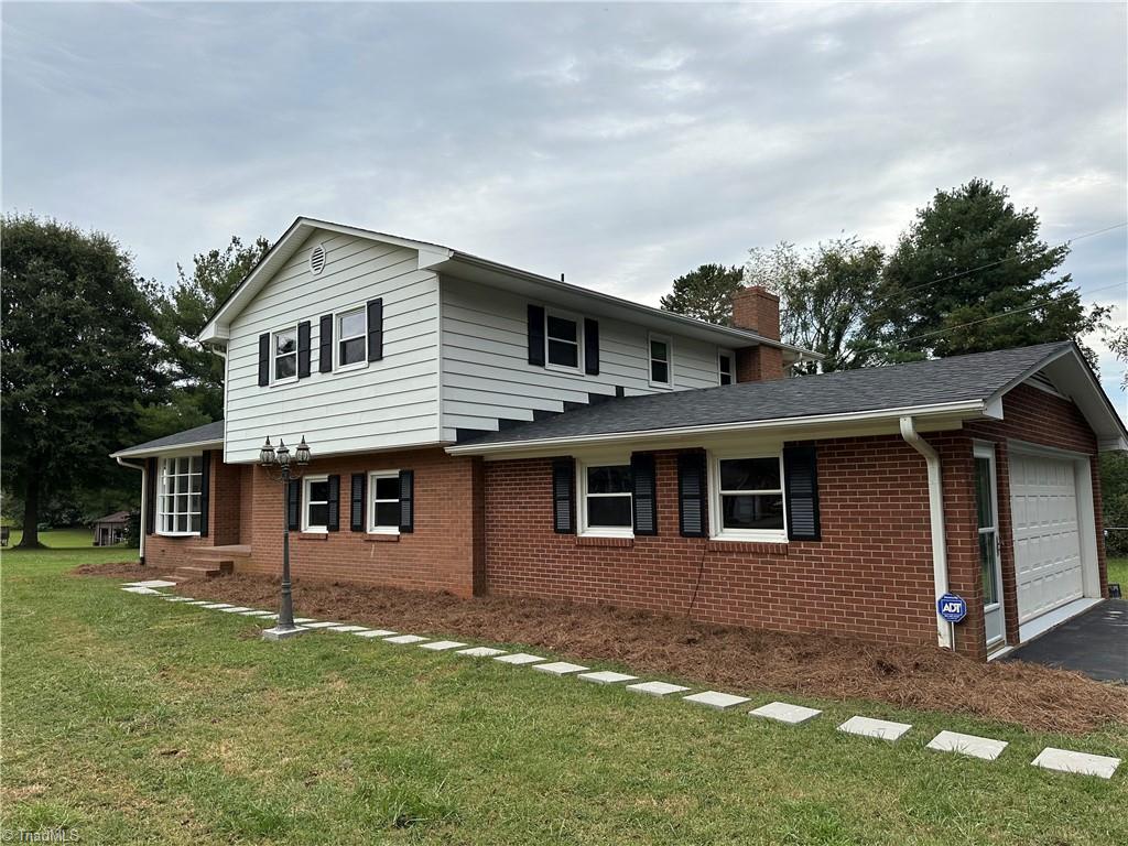 165 Vale Road Mocksville, NC 27028 - Photo 4 of 38 Gallery Image 4