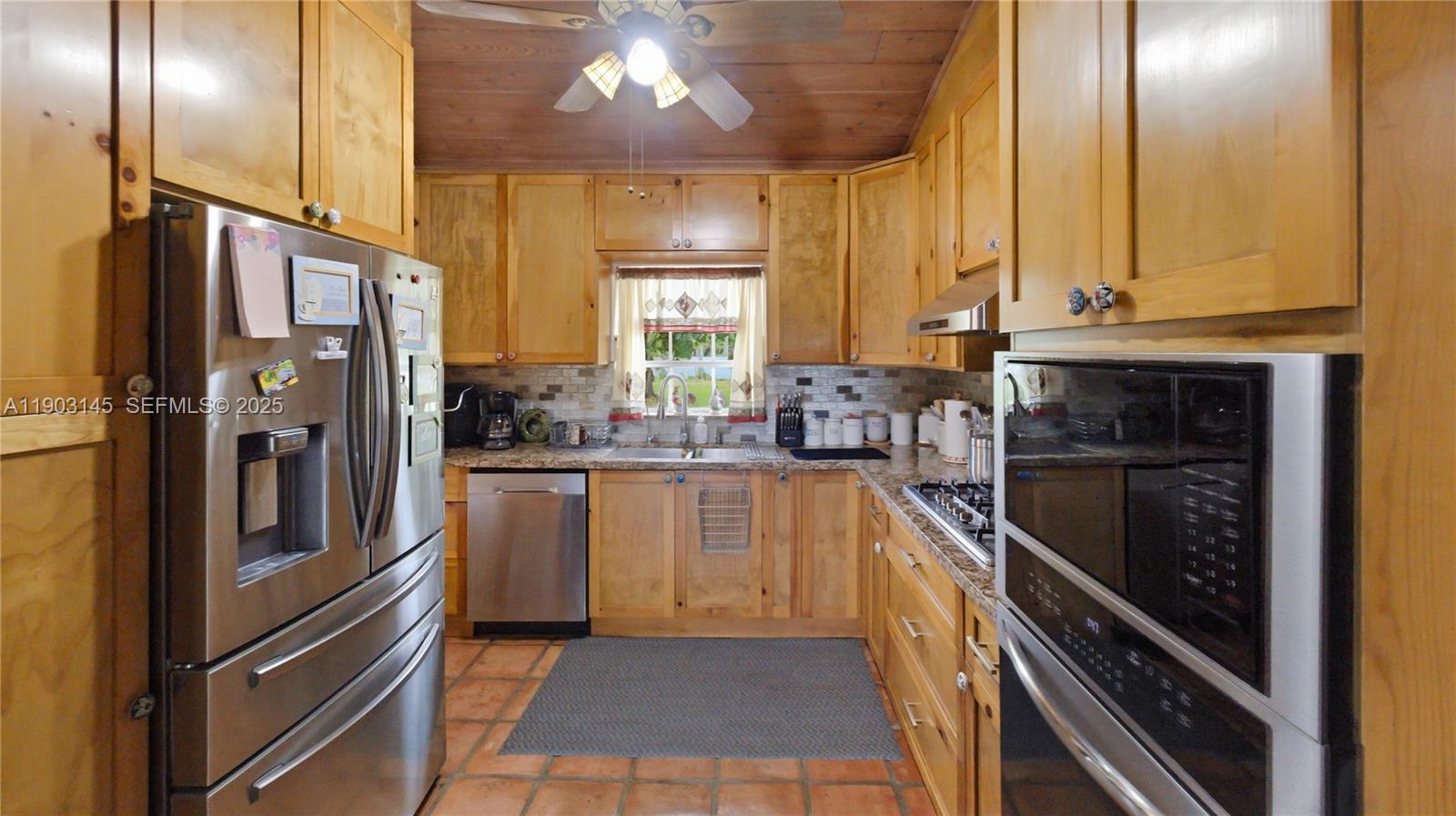 16255 Southwest 216th Street Miami, FL 33170 - Photo 16 of 46