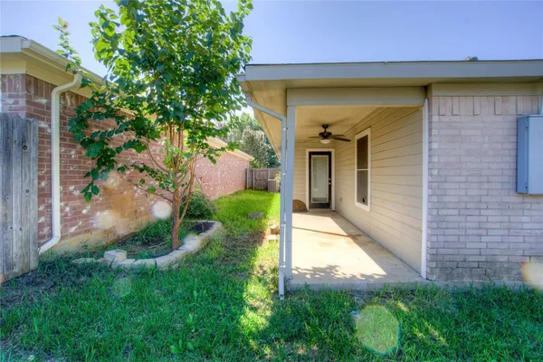 $1,995 | 5733 Vandalia Trail, Arlington, TX 76017