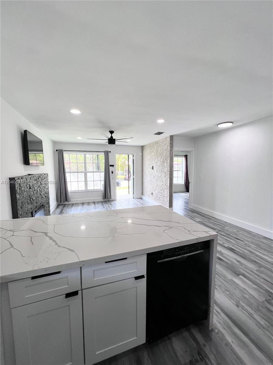 2425 Southwest 26th Lane Miami, FL 33133 - Photo 4 of 22