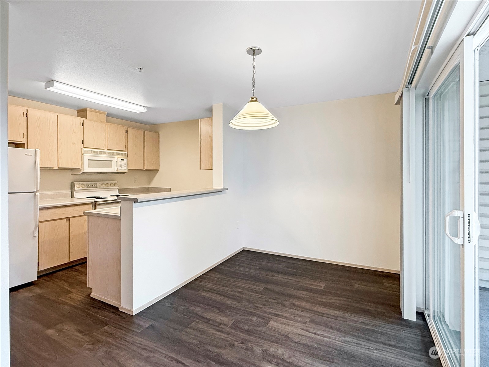 11002 Southeast Petrovitsky Road, Unit I203 Renton, WA 98055 - Photo 7 of 18